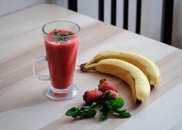 香蕉和草莓冰沙减肥